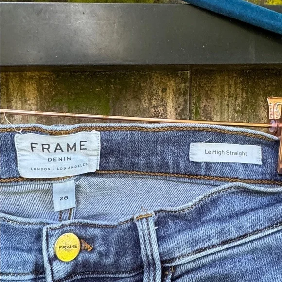 Frame denim ‘Le High Straight’ jeans, size 28 - Picture 8 of 10
